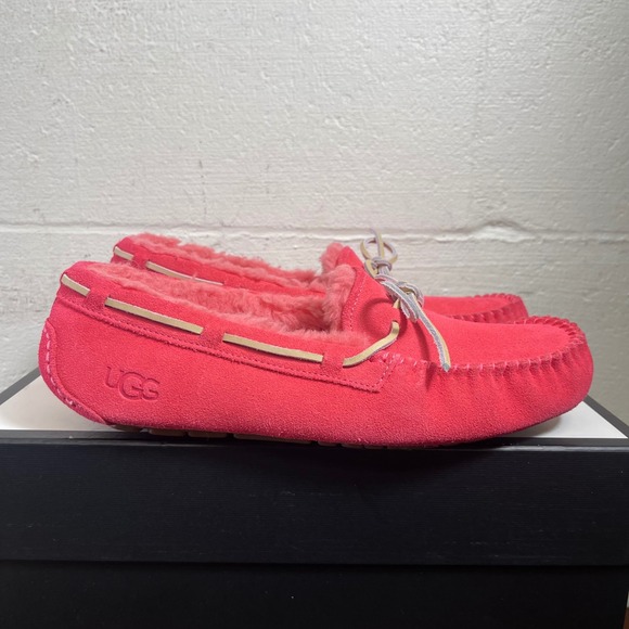UGG Shoes - UGG Dakota 1107949 Shearling Moccasin Slipper Nantucket Coral Suede Women's 11
